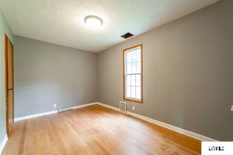 312 S Moore, Mclean, IL 61754 photo 11