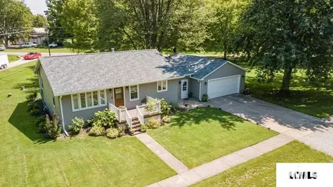 310 Main St, Emden, IL 62635 photo 1