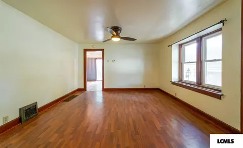 112 N Logan St, Emden, IL 62635 photo 5