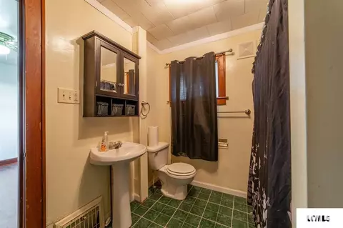 112 N Logan St, Emden, IL 62635 photo 12