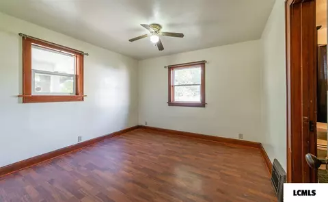 112 N Logan St, Emden, IL 62635 photo 9