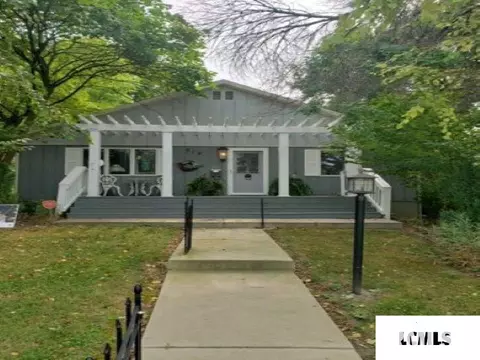519 3rd St, Lincoln, IL 62656 photo 2