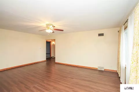 216 N West St, Emden, IL 62635 photo 3