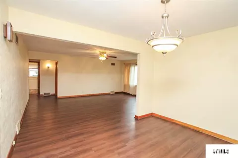 216 N West St, Emden, IL 62635 photo 7