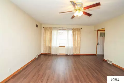 216 N West St, Emden, IL 62635 photo 5