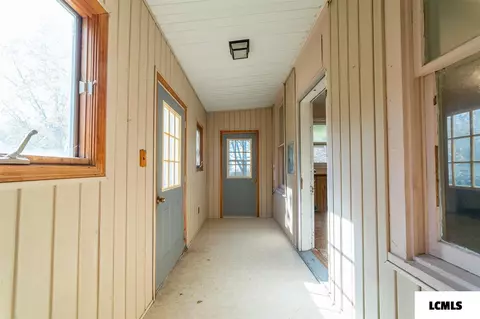 404 N Spring St, Mount Pulaski, IL 62548 photo 7