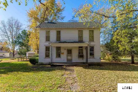 404 N Spring St, Mount Pulaski, IL 62548 photo 1
