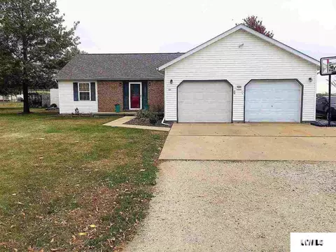 101 Walnut St, Kincaid, IL 62540 photo 1