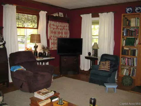 200 Clinton, Avon, IL 61415 photo 14