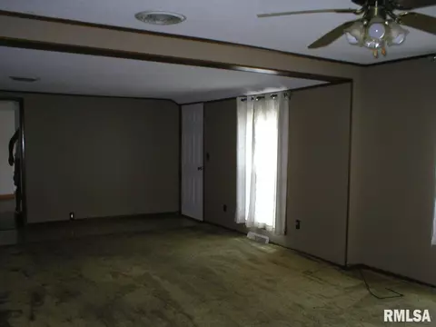 302 E Walnut St, Chatham, IL 62629 photo 2