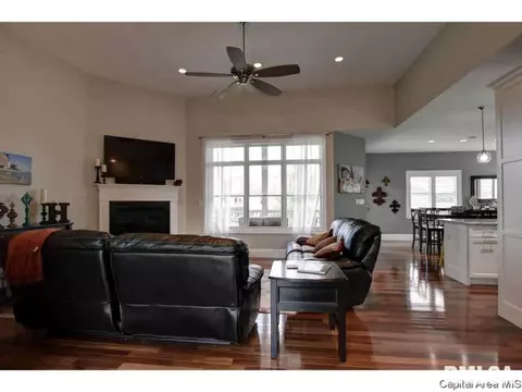 6105 Greenwalt Dr, Springfield, IL 62711 photo 5