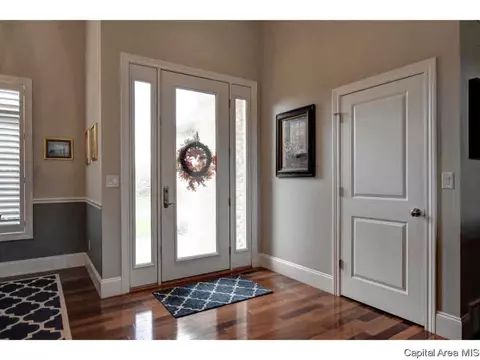 6105 Greenwalt Dr, Springfield, IL 62711 photo 2