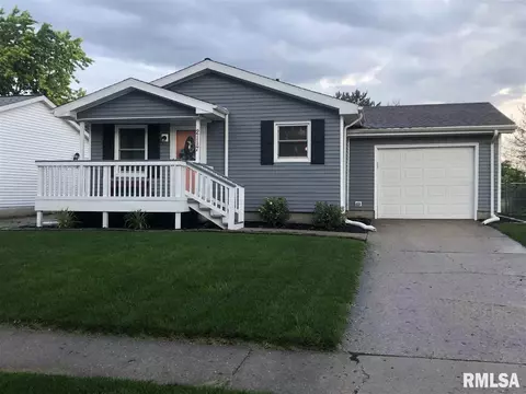 2117 Stonehenge Rd, Springfield, IL 62702 photo 1