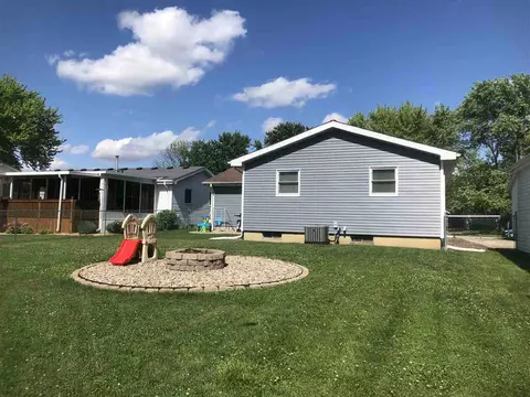 2117 Stonehenge Rd, Springfield, IL 62702 photo 3