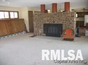 1663 Round House Ln, Victoria, IL 61485 photo 4