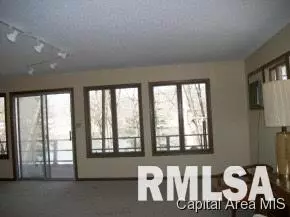 1663 Round House Ln, Victoria, IL 61485 photo 3
