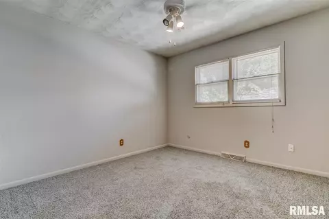4009 Hazelcrest Rd, Springfield, IL 62703 photo 14