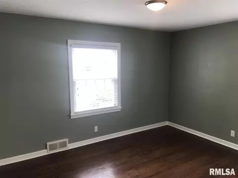 2448 S State St, Springfield, IL 62704 photo 18