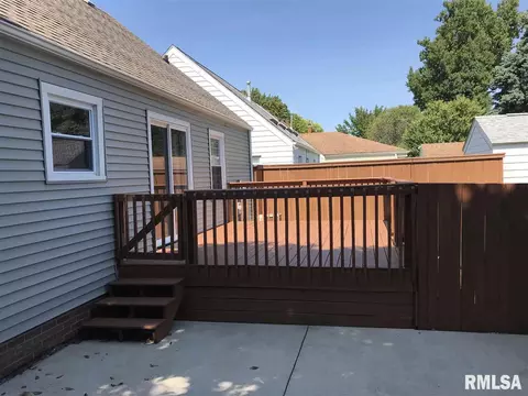 2448 S State St, Springfield, IL 62704 photo 4