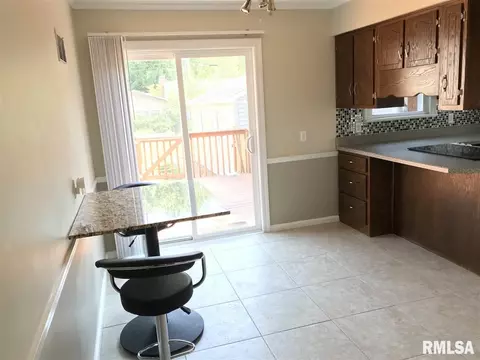 2448 S State St, Springfield, IL 62704 photo 11