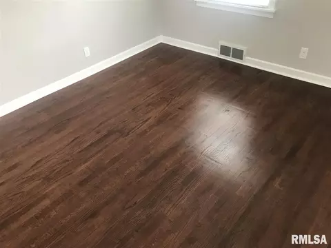 2448 S State St, Springfield, IL 62704 photo 17