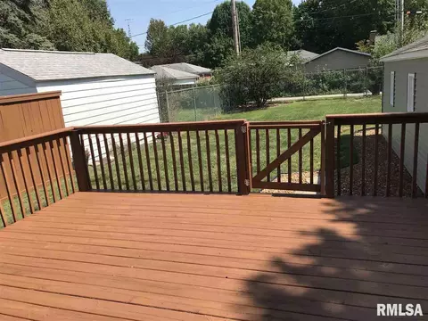 2448 S State St, Springfield, IL 62704 photo 6