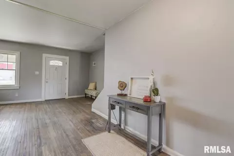 1009 W Iles Ave, Springfield, IL 62704 photo 3