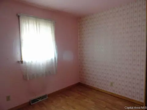 902 W Jackson, Abingdon, IL 61410 photo 8