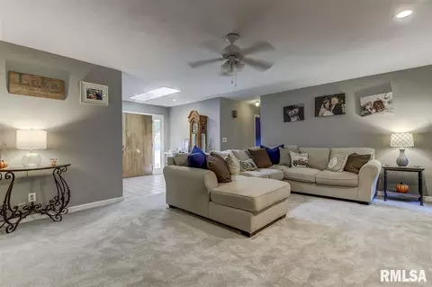 24 Dean Park, Springfield, IL 62707 photo 4