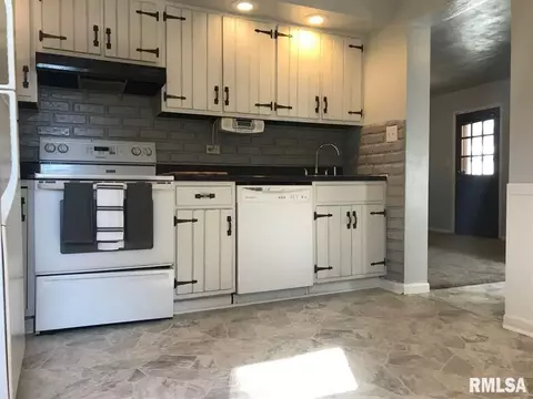2173 E Converse Ave, Springfield, IL 62702 photo 14