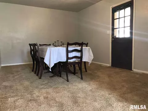 2173 E Converse Ave, Springfield, IL 62702 photo 2
