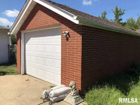 2201-2203 Lynnhaven Rd, Springfield, IL 62704 photo 23