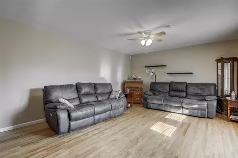9 Foresters Ln, Springfield, IL 62704 photo 6