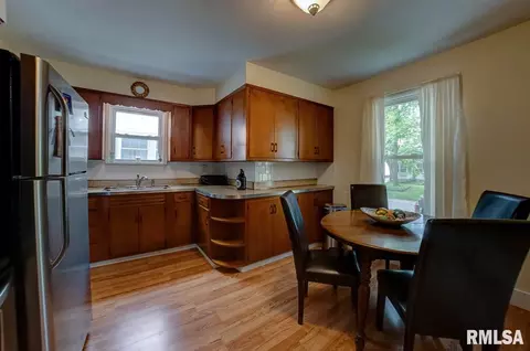210 N Illinois St, Springfield, IL 62702 photo 9