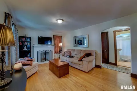 210 N Illinois St, Springfield, IL 62702 photo 5