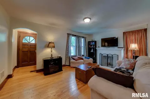 210 N Illinois St, Springfield, IL 62702 photo 8