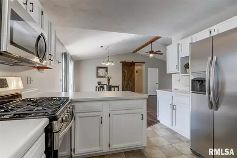 23637 W Jackson St, Athens, IL 62613 photo 13