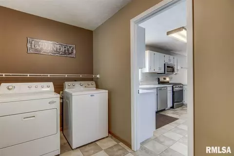 23637 W Jackson St, Athens, IL 62613 photo 27