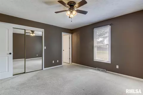 23637 W Jackson St, Athens, IL 62613 photo 18