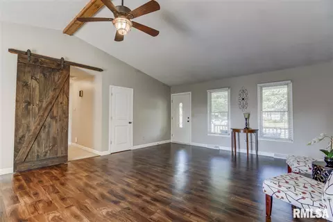 23637 W Jackson St, Athens, IL 62613 photo 14
