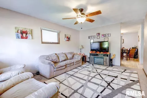 3008 Ontario Dr, Springfield, IL 62707 photo 5