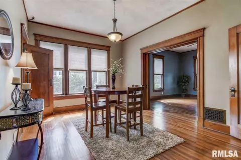 702 S Walnut St, Springfield, IL 62704 photo 9