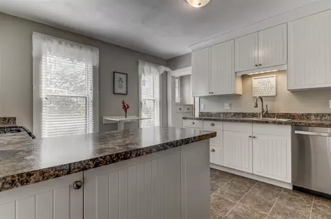 702 S Walnut St, Springfield, IL 62704 photo 18
