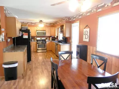 109 E Ctr, Rio, IL 61472 photo 16