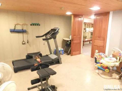 109 E Ctr, Rio, IL 61472 photo 35