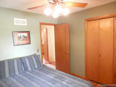 109 E Ctr, Rio, IL 61472 photo 21