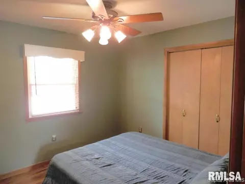 109 E Ctr, Rio, IL 61472 photo 22