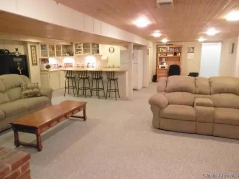 109 E Ctr, Rio, IL 61472 photo 31