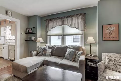2028 S Spring St, Springfield, IL 62704 photo 4