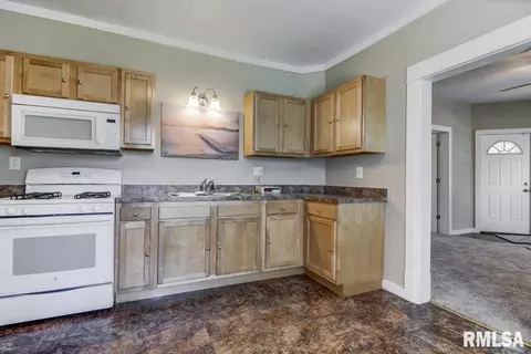 921 N Wheeler Ave, Springfield, IL 62702 photo 9